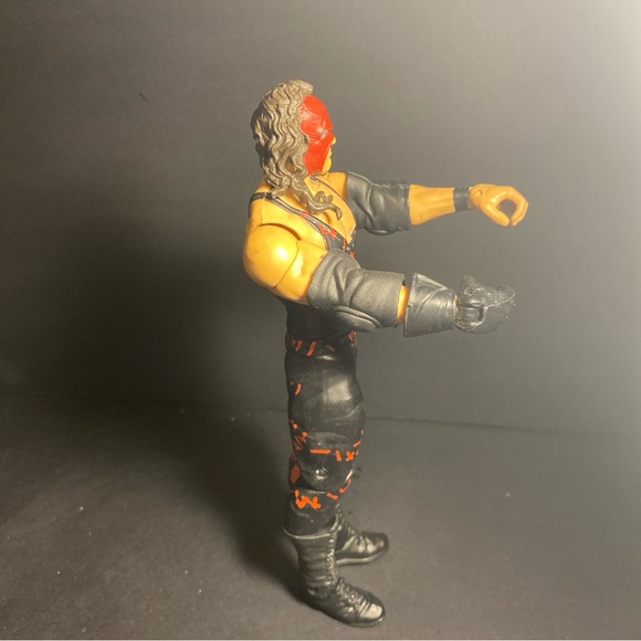 KANE 2017 MATTEL FIGURE WWE WWF Kane SERIES Demon Mask Big Red Machine HTF - Picture 3 of 5